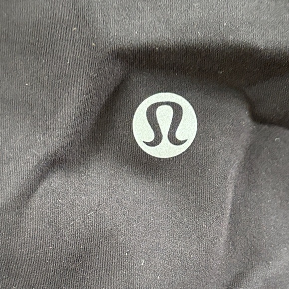 Lululemon Black Wunder Train 8 Inch Shorts - Picture 10 of 11